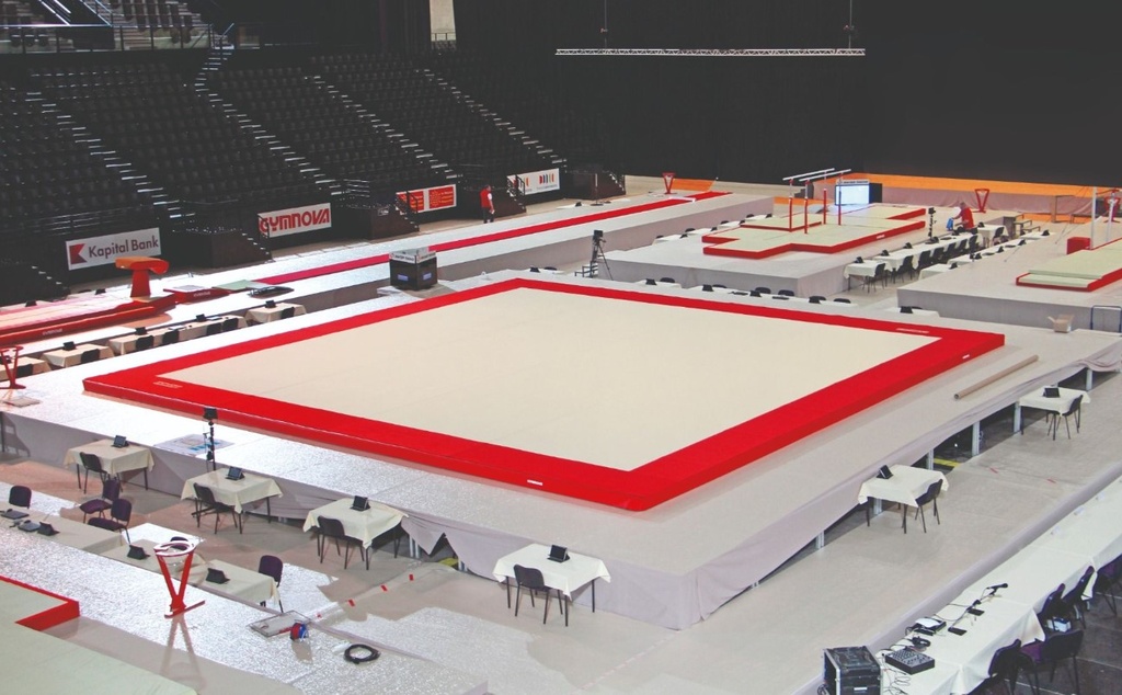 Soutěžní pružinová gymnastická podlaha Gymnova ''MONTREAL'' 14 x 14m - Certifikace FIG